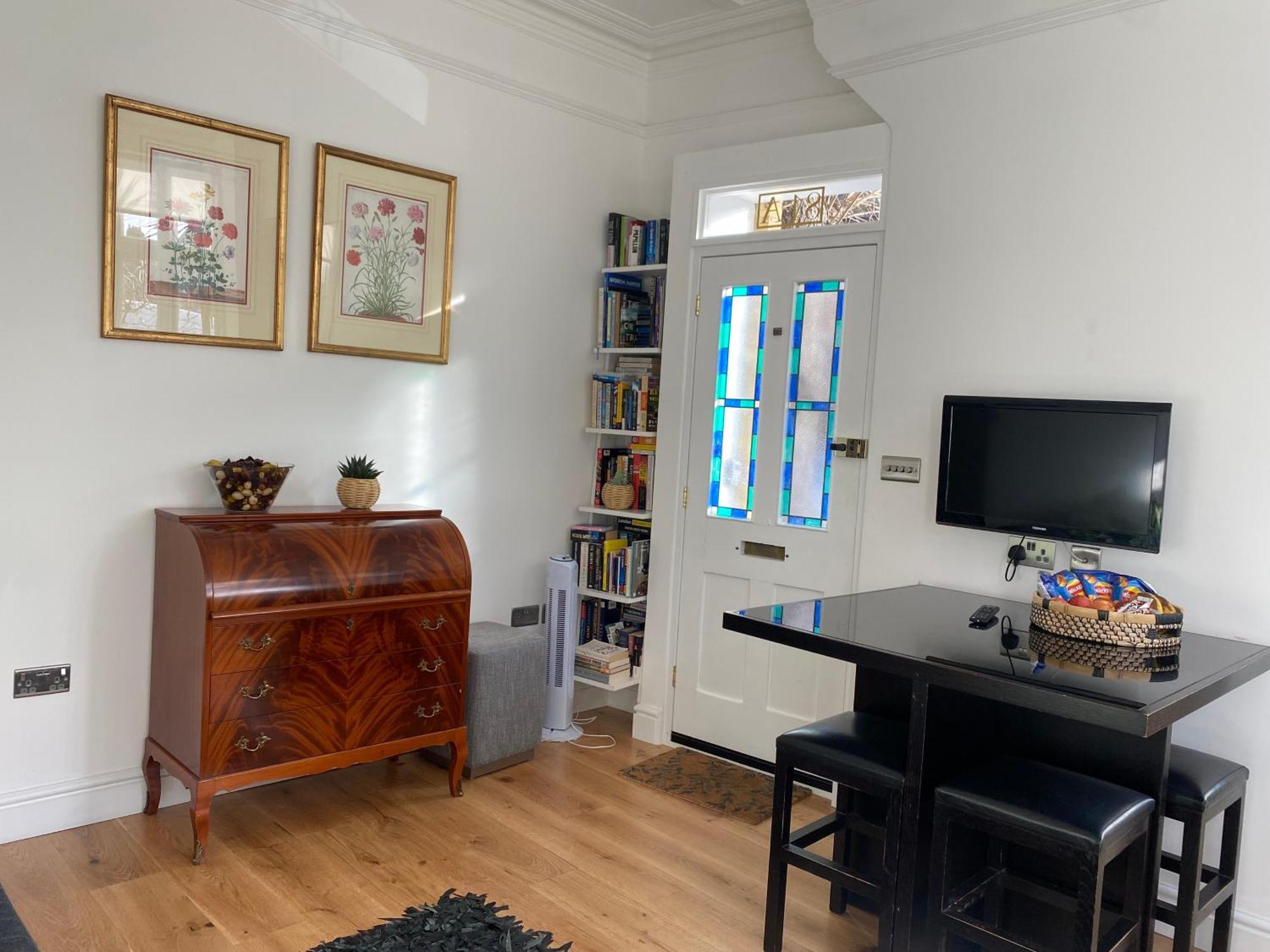 Апартаменты Interior Designed Flat Near Kew Botanical Gardens Лондон Экстерьер фото